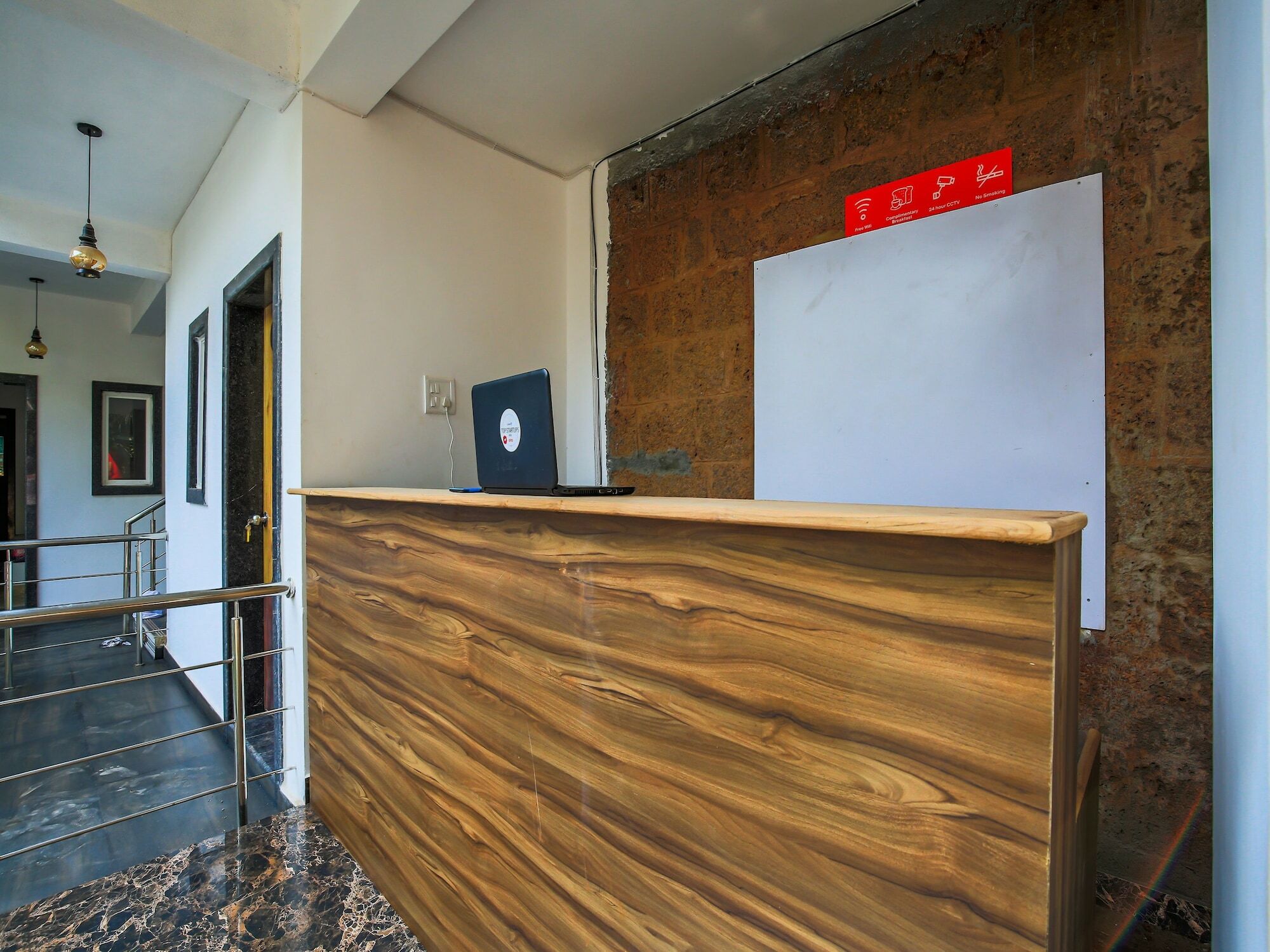 Oyo24173孔赛考阿尔德亚莫尔吉姆酒店 外观 照片